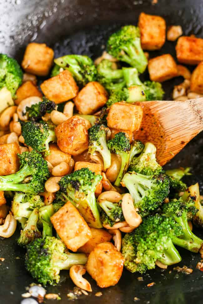 Garlicky Cashew Broccoli & Tofu Stir-Fry - ilovevegan.com