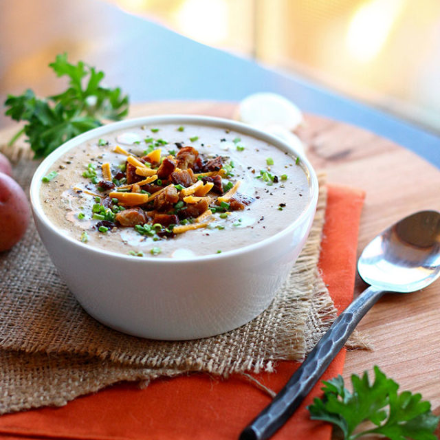 Vegan Baked Potato Soup - ilovevegan.com #vegan #vegetarian #glutenfree @LittlePotatoCo