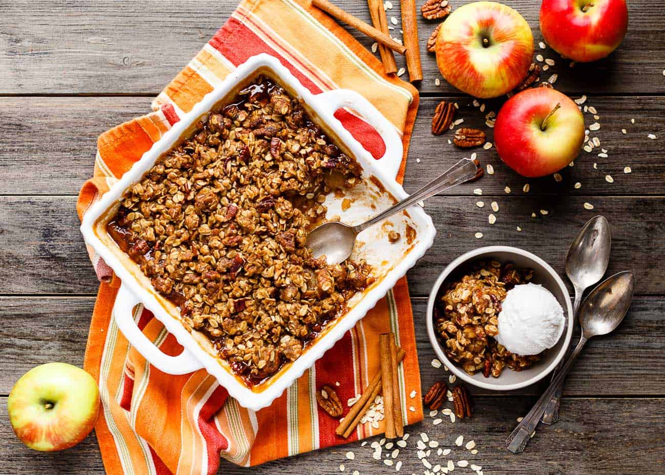 Vegan apple crisp in a baking dish.